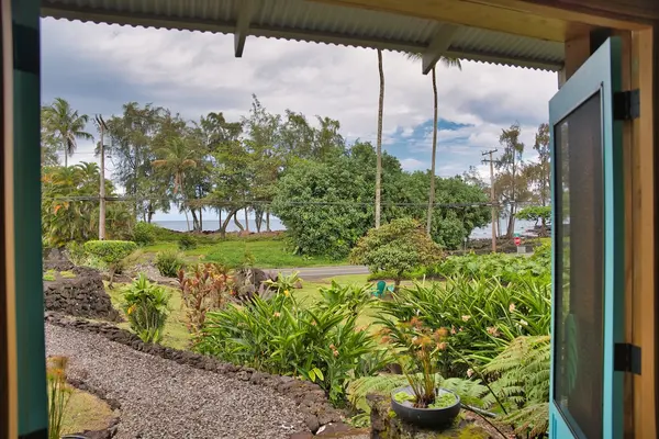 2070 KALANIANAOLE ST, Hilo, HI 96720
