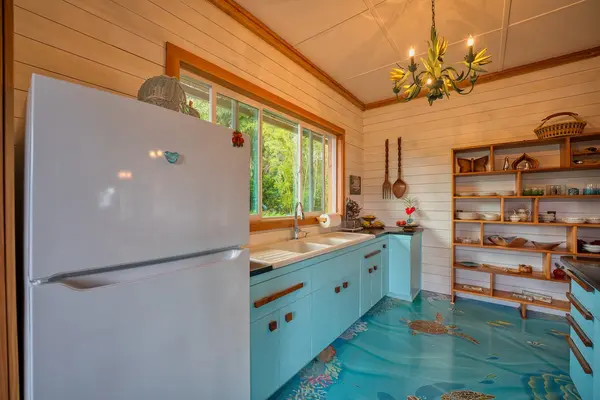 2070 KALANIANAOLE ST, Hilo, HI 96720