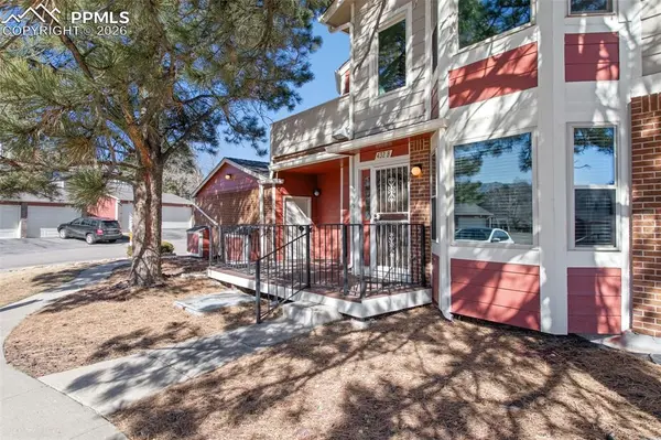 432 W Rockrimmon BLVD #B, Colorado Springs, CO 80919