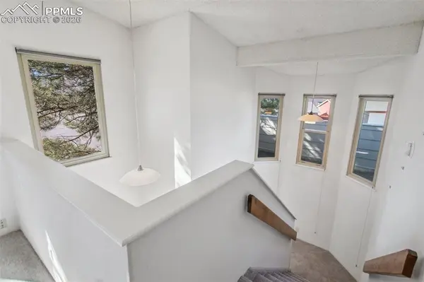 432 W Rockrimmon BLVD #B, Colorado Springs, CO 80919