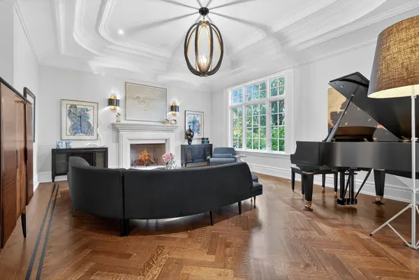 76 Arjay CRES, Toronto C12, ON M2L 1C7