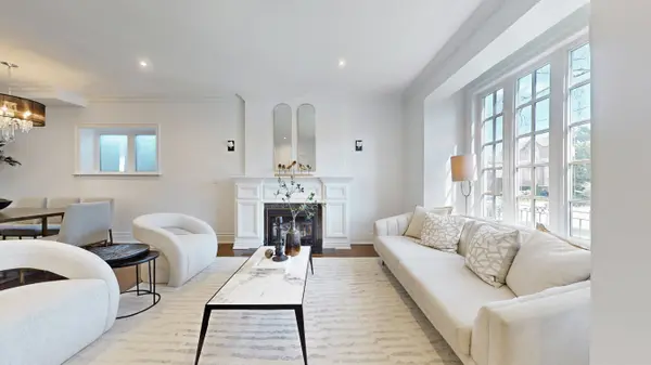 90 Haddington AVE, Toronto C04, ON M5M 2P3