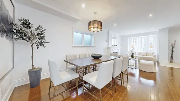 90 Haddington AVE, Toronto C04, ON M5M 2P3