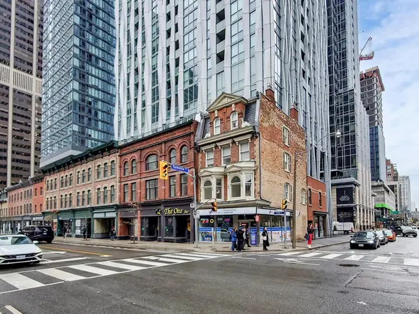 1 Yorkville AVE #107, 108 & 1010, Toronto C02, ON M4W 1L1