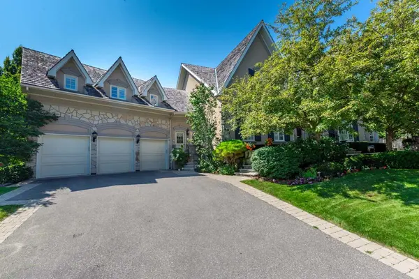 17 Bayview RDG, Toronto C12, ON M2L 1E3