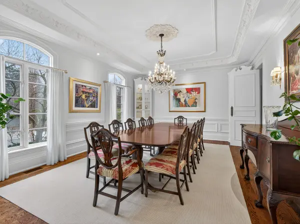 17 Bayview RDG, Toronto C12, ON M2L 1E3