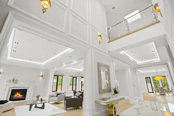 1 Silvergrove RD, Toronto C12, ON M2L 2N5