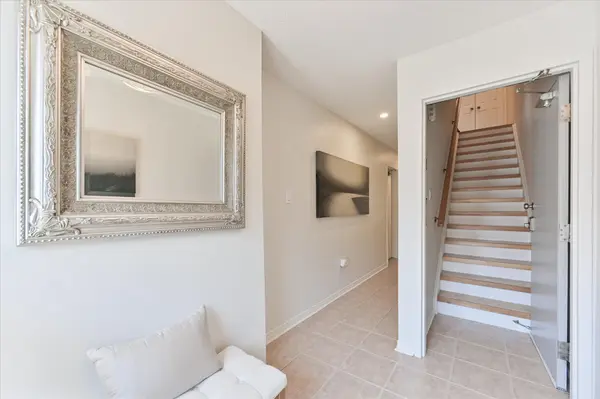 4 Blair ST, Toronto E03, ON M4B 3N6