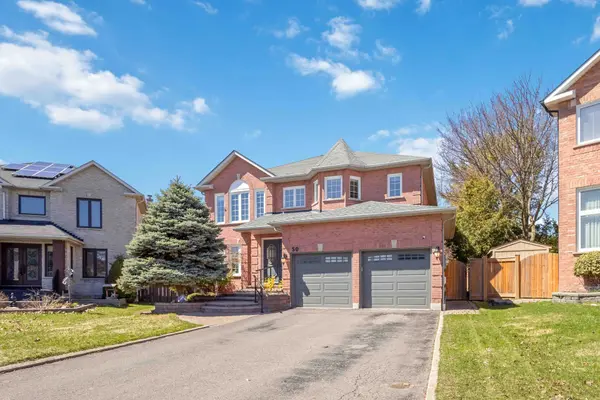 50 Lipton CRES, Whitby, ON L1R 1W7