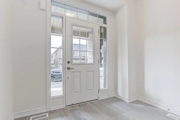 53 Velvet DR, Whitby, ON L1P 0P6