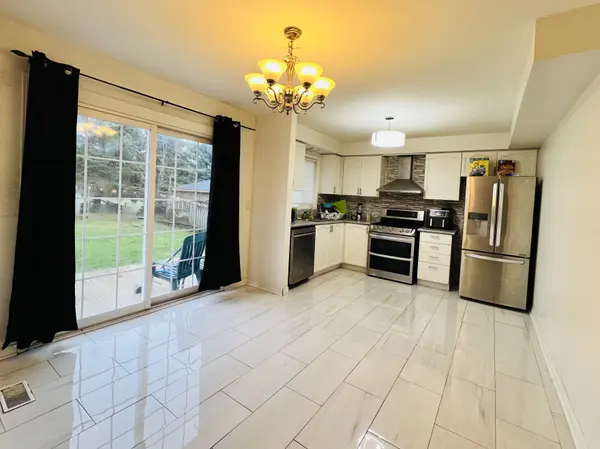 1033 Grandview ST N, Oshawa, ON L1K 2S8