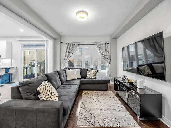 23 Brider CRES, Ajax, ON L1Z 0M3