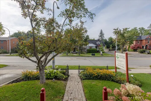 50 Wellington ST E, Aurora, ON L4G 1H5