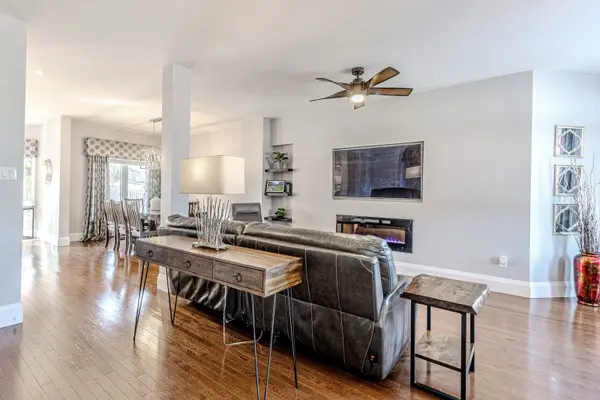 1940 Webster BLVD, Innisfil, ON L9S 2A5