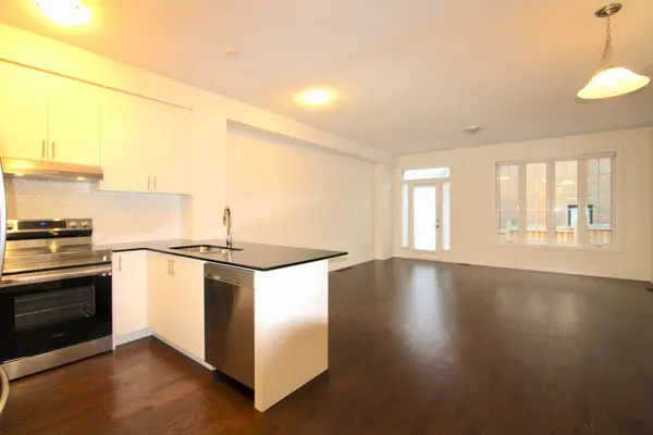 3 Terrain CT, East Gwillimbury, ON L9N 0T2