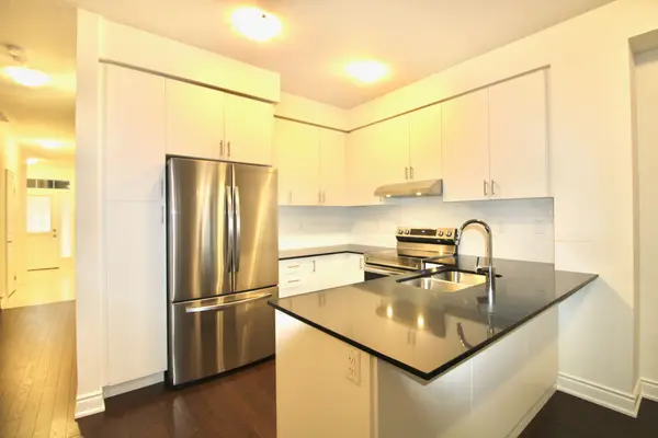 3 Terrain CT, East Gwillimbury, ON L9N 0T2