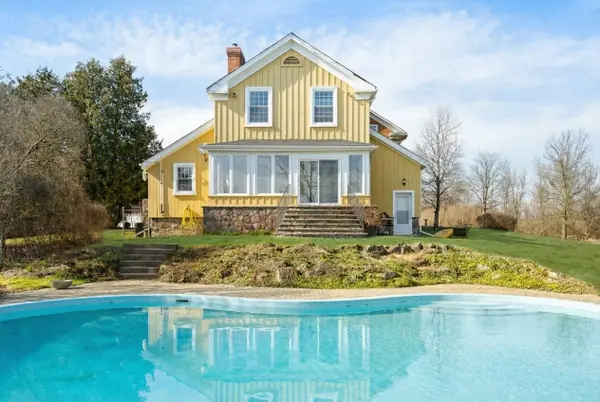 8185 17th Side Road, King, ON L7E 5R7