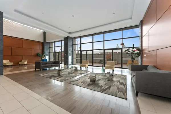 12 Woodstream BLVD #518, Vaughan, ON L4L 8C3