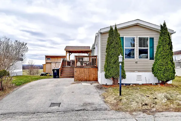 41 Sunrise CIR, Bradford West Gwillimbury, ON L3Z 2A5