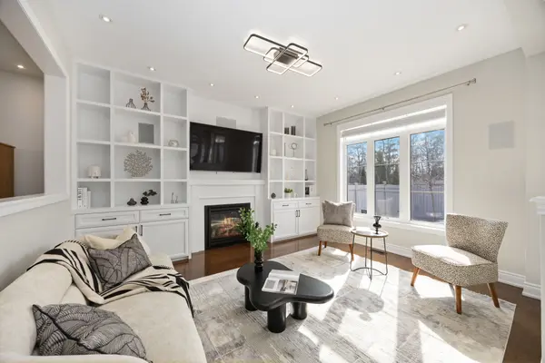 40 Mack Clement LN, Richmond Hill, ON L4S 0G2