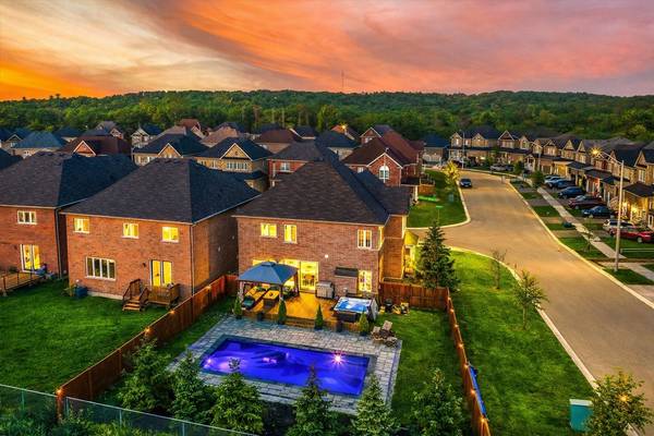 2 Cypress Point ST, Barrie, ON L4N 6J9