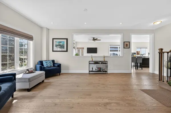 2 Cypress Point ST, Barrie, ON L4N 6J9