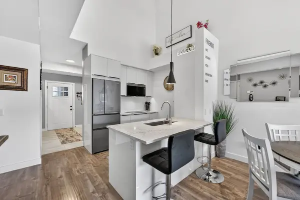 10 Beausoleil LN #306, Collingwood, ON L9Y 2X5