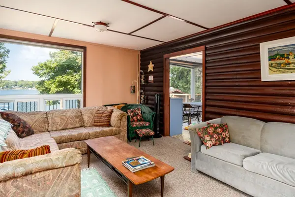 70 Ivy LN, Orillia, ON L3V 6H1