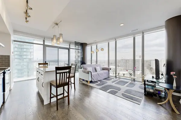 103 The Queensway WAY #1613, Toronto W01, ON M6S 5B3