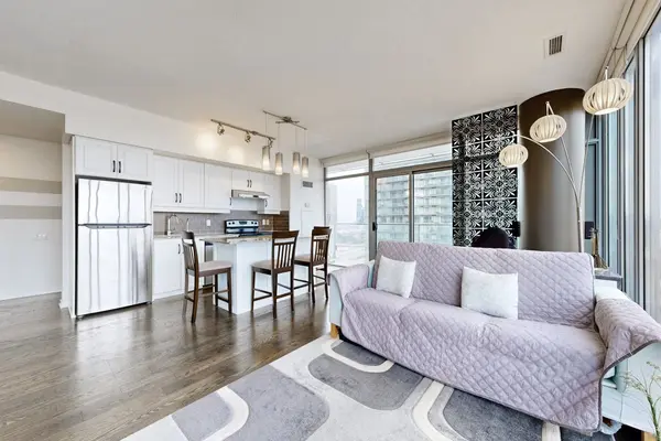 103 The Queensway WAY #1613, Toronto W01, ON M6S 5B3