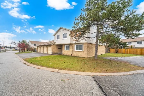 6777 Formentera AVE #37, Mississauga, ON L5N 2M3