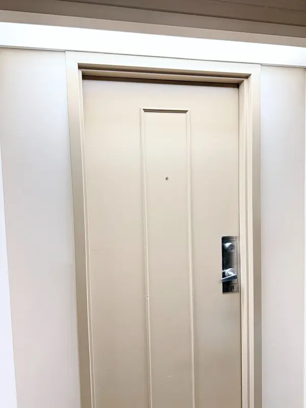 135 Hillcrest AVE #1214, Mississauga, ON L5B 4B1