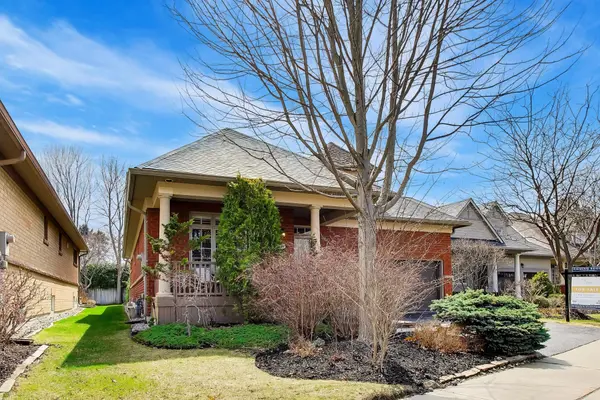 2175 Stavebank RD #16, Mississauga, ON L5C 1T3