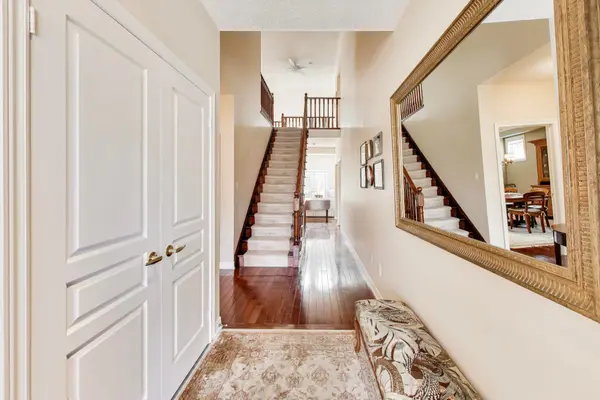 2175 Stavebank RD #16, Mississauga, ON L5C 1T3