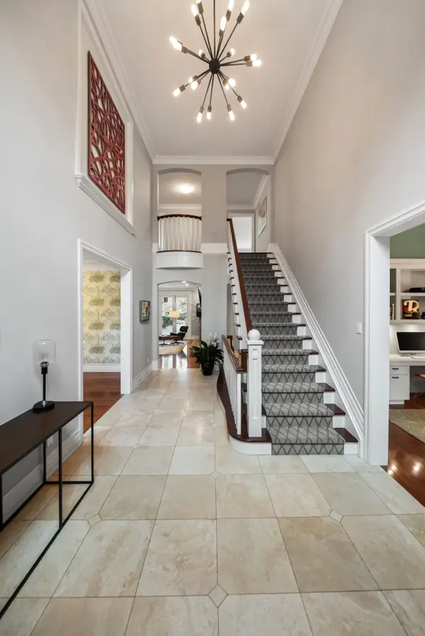 1554 Birchwood DR, Mississauga, ON L5J 1T6