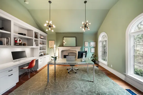 1554 Birchwood DR, Mississauga, ON L5J 1T6