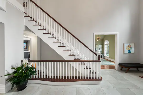 1554 Birchwood DR, Mississauga, ON L5J 1T6