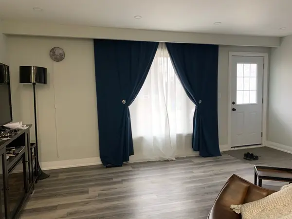 34 Caledonia RD, Orangeville, ON L9W 2V3