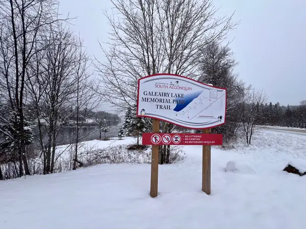 29606 60 Hwy HWY, South Algonquin, ON K0J 2M0