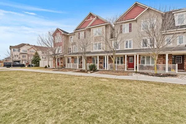 3843 STRANDHERD DR #F, Barrhaven, ON K2J 0K3