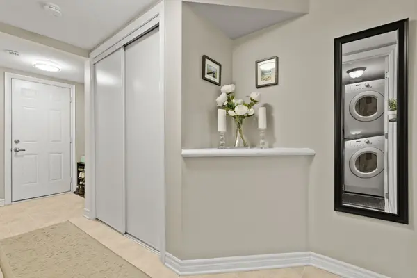 3843 STRANDHERD DR #F, Barrhaven, ON K2J 0K3