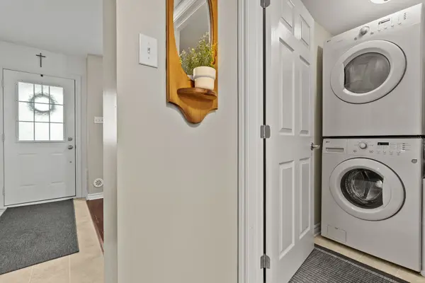 3843 STRANDHERD DR #F, Barrhaven, ON K2J 0K3