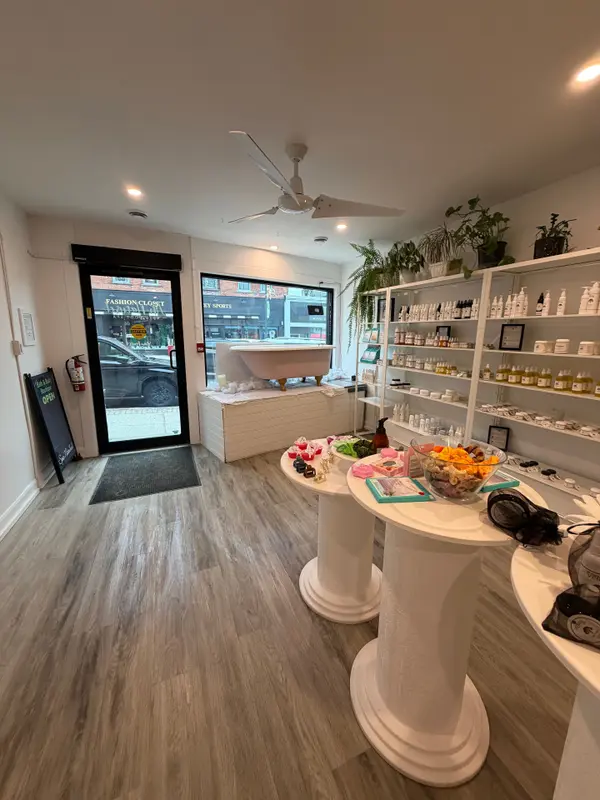 14 Manitoba ST #10, Bracebridge, ON P1L 1R9