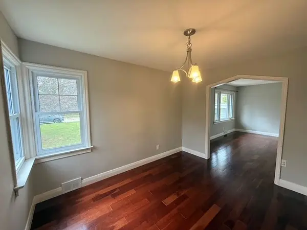 63 Greenfield DR, London South, ON N6E 1M8