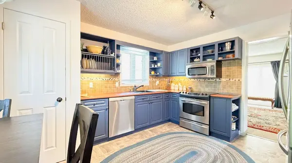 17 Pine Ridge RD, Centre Wellington, ON N0B 1J0