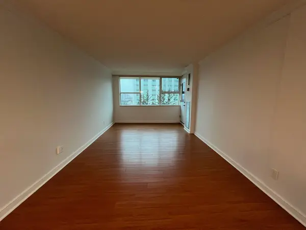 555 Brittany DR #403, Manor Park - Cardinal Glen And Area, ON K1K 4C5