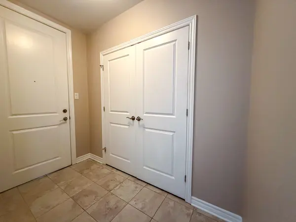 300 Solstice CRES #305, Russell, ON K0A 1W0