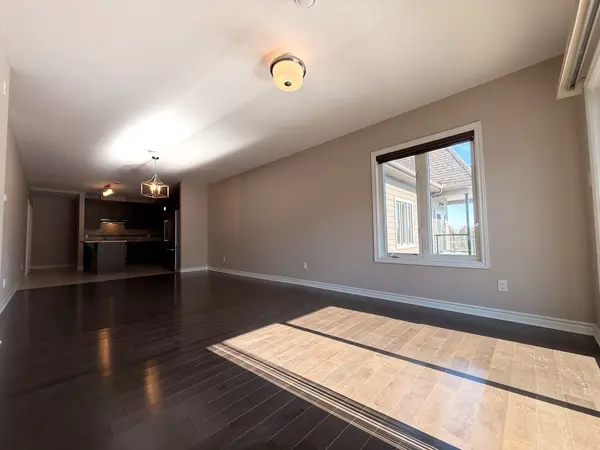 300 Solstice CRES #305, Russell, ON K0A 1W0