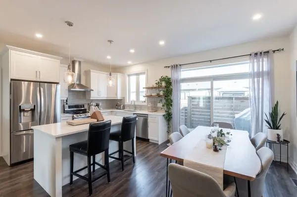 9861 Glendon DR #102, Middlesex Centre, ON N0L 1R0