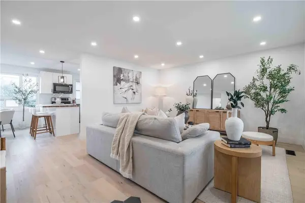 67 Toby CRES, Hamilton, ON L8T 2N9